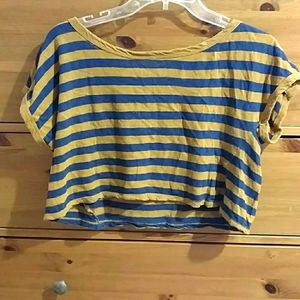 I love h81 button detail mustard crop top 💛